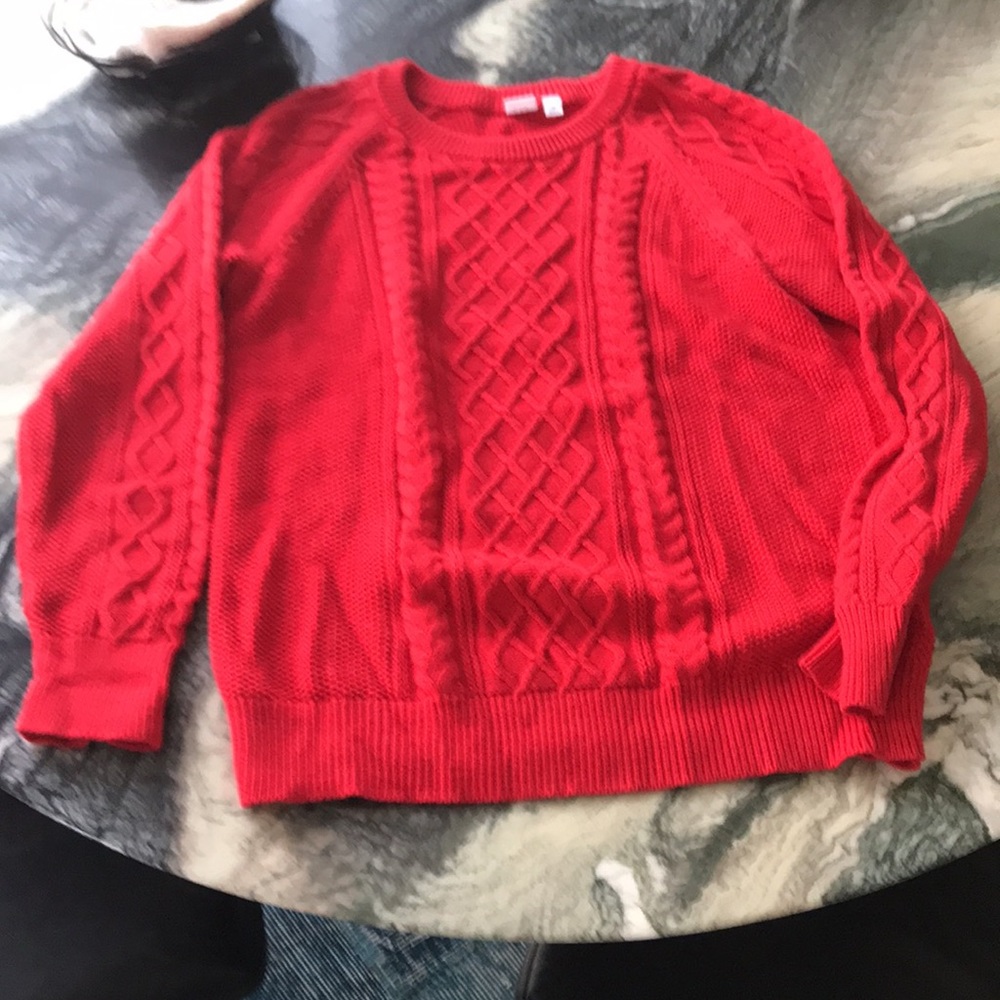 Red sweater gap - Picture 4 of 6
